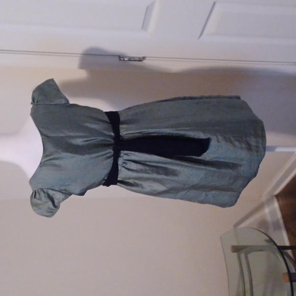 🐈‍⬛Elegant Green Dress with Black Accent Belt - Picture 5 of 7